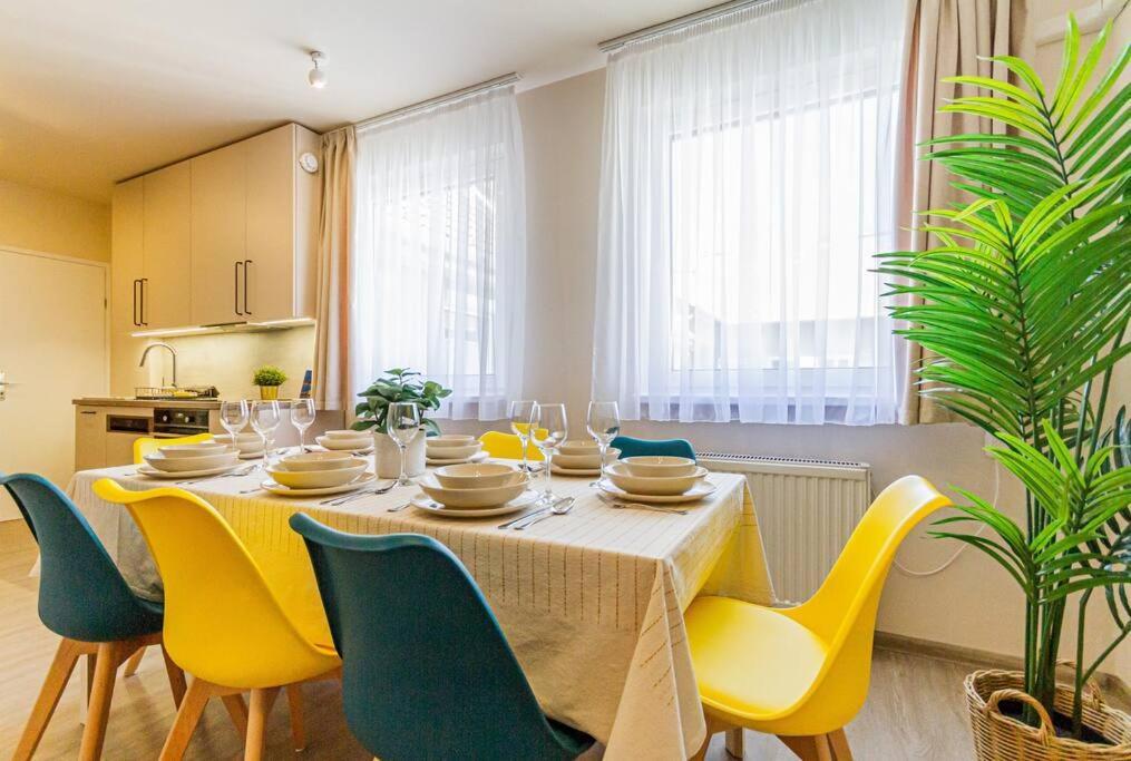 Roomy Apartment 80Sqm At City Center Free Parking Space, Ac & Balcony Будапеща Екстериор снимка