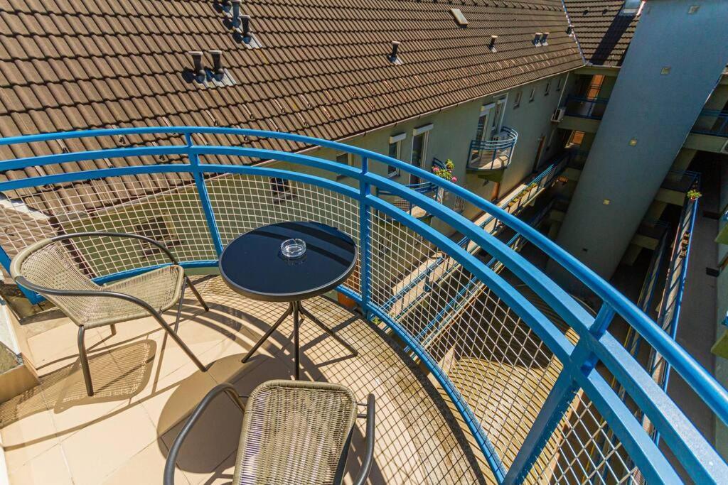 Roomy Apartment 80Sqm At City Center Free Parking Space, Ac & Balcony Будапеща Екстериор снимка